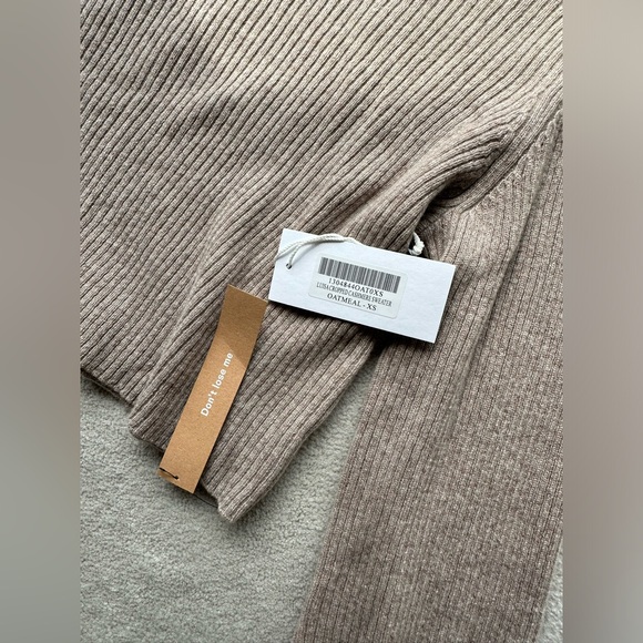 Reformation Luisa Cropped Cashmere Sweater - NWT - Picture 3 of 3